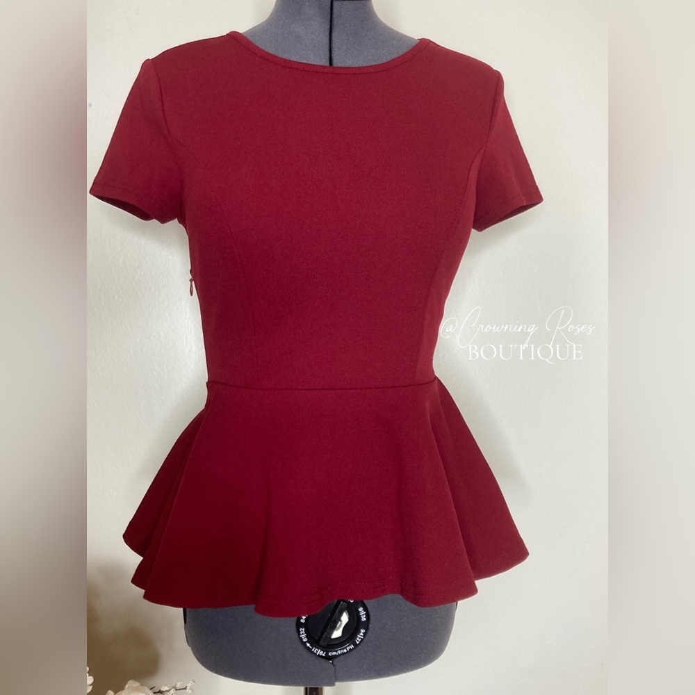 XS SHEIN Maroon Red Short Sleeve Peplum Waist Top w/ Side Zipper and Scoop Neck